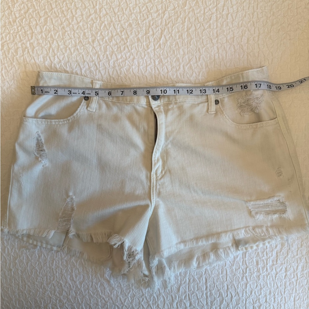 Aerie High-Rise Distressed White Denim Shorts - Size XL - Picture 3 of 10